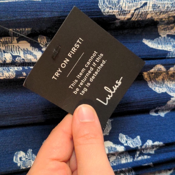 Lulus Navy Blue Floral Print Wrap Maxi Dress Womens NWT - Picture 7 of 8